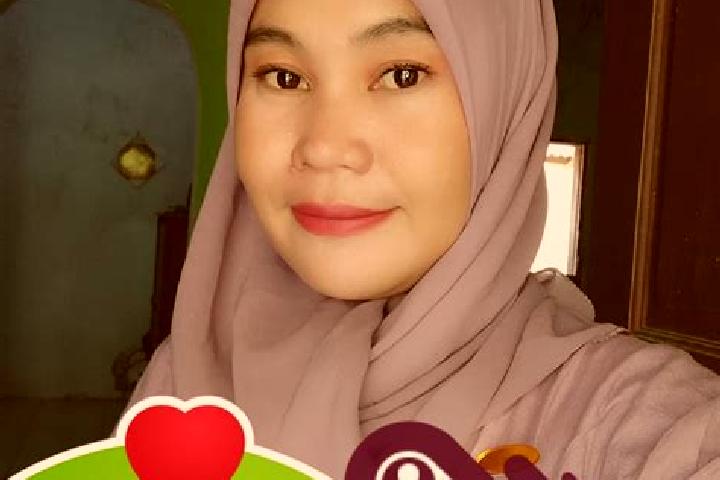 Eva, 34 — Escort in Desa Cilangkap, Indonesia