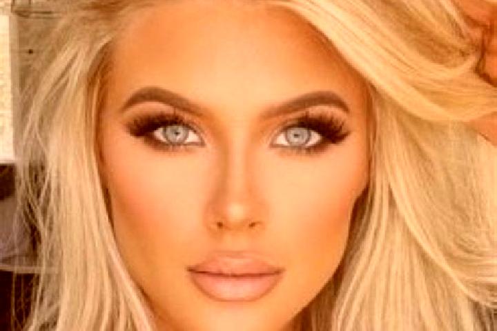 Eva, 35, a platinum blonde brown-eyed mediterranean companion based in Grieges. Offering Duos, Erotic Massage, Fetish, Prostate Massage. Available for incall...