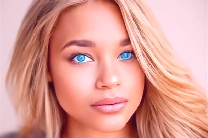 Eva, 36, a dark blonde blue-eyed latina companion based in Goranu. Offering Prostate Massage, BDSM, A-Level, 69. Available for incall and outcall, day and ev...