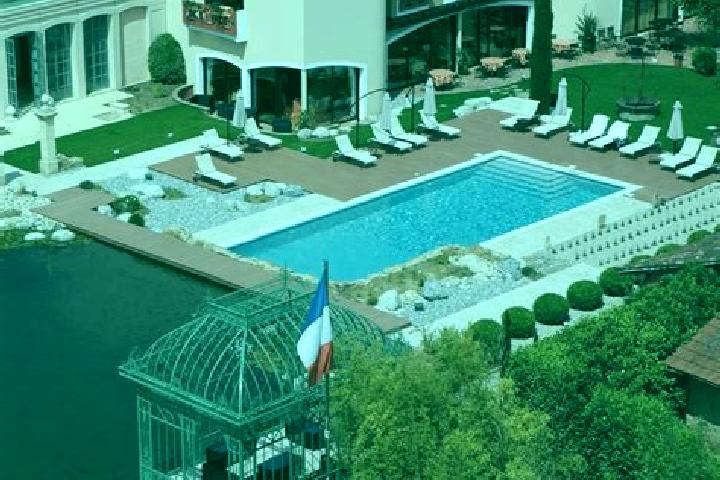 Eva, 36 — Escort in Buellas, France
