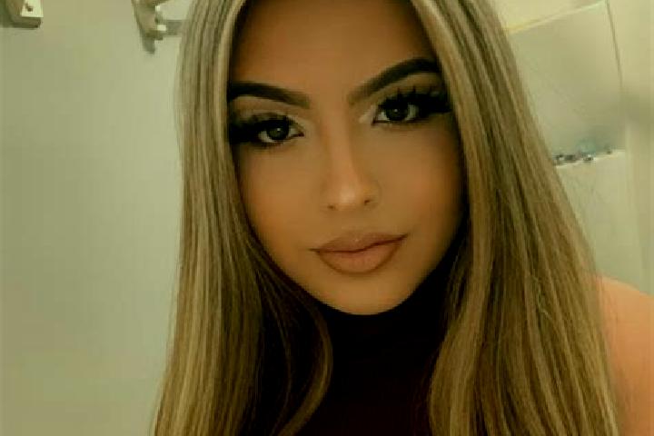 Eva, 37, a blonde dark-eyed latina companion based in Periam. Offering OWO, GFE, 69. Available for incall and outcall, day and evening dates.