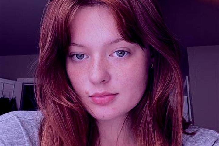 Eva, 37, a red grey-eyed mixed companion based in Cruas. Offering A-Level, Couples, CIM. Available for incall and outcall, day and evening dates.