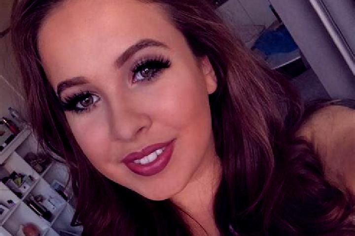 Eva, 38, a black amber-eyed mixed companion based in Albrechtice nad Vltavou. Offering Deep French Kissing, Roleplay, Party Girl. Available for incall and ou...