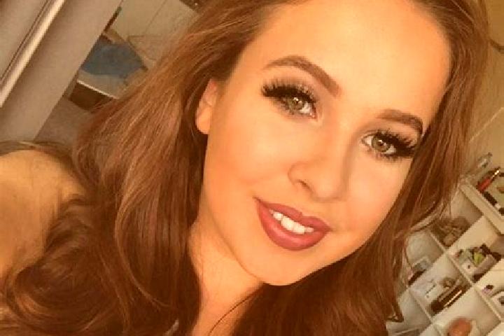 Eva, 38, a dark blonde amber-eyed ebony companion based in Knin. Offering OWO, Duos, Party Girl, Roleplay. Available for incall and outcall, overnight bookin...