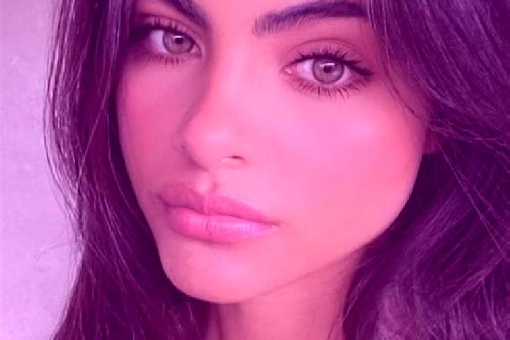 Eva, 39, a black hazel-eyed middle eastern companion based in Pauli-Brousse. Offering Prostate Massage, 69, Massage, GFE. Available for incall and outcall, d...