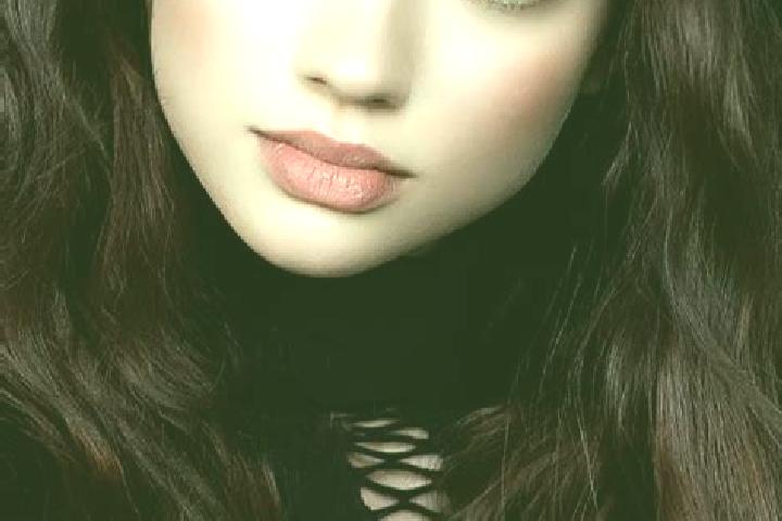 Eva, 39, a brunette dark-eyed european companion based in Hundon. Offering Girlfriend Experience, Duos, Fetish. Available for incall and outcall, day and eve...