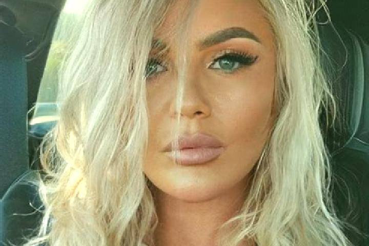 Eva, 39 — Escort in Horatio, United States
