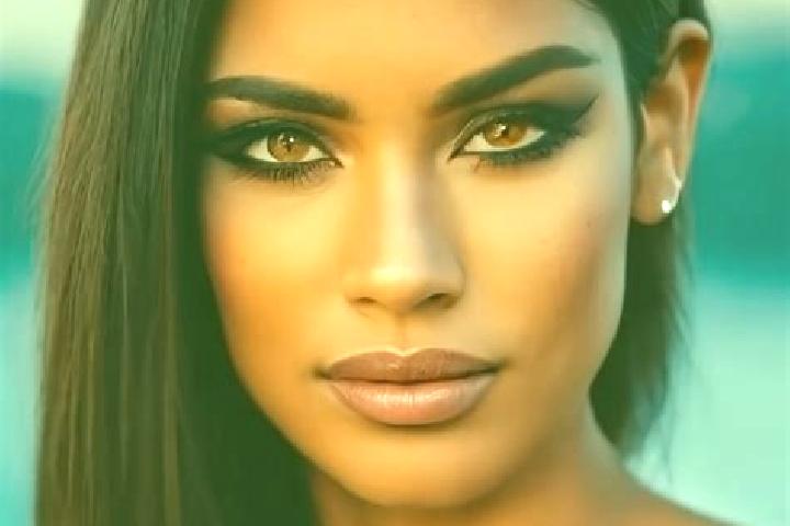 Evelyn, 20, a auburn amber-eyed latina companion based in Ramamangalam. Offering Prostate Massage, CIM, 69, Girlfriend Experience. Available for incall and o...
