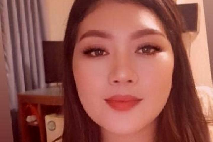Evelyn, 20, a auburn green-eyed asian companion based in Sant Privat d en Bas. Offering CIM, Massage, 69. Available for incall and outcall, overnight booking...