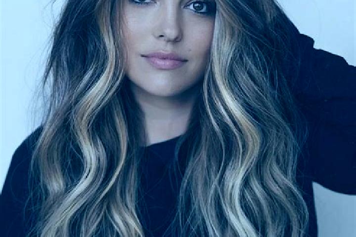 Evelyn, 20, a dark blonde brown-eyed caucasian companion based in Cucuieti. Offering Deep French Kissing, Erotic Massage, Dinner Date. Available for incall a...