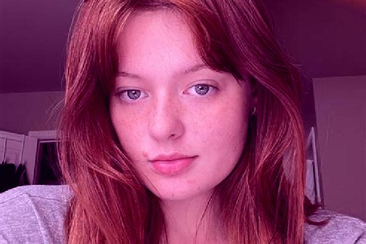 Evelyn, 20, a red dark-eyed asian companion based in Pistestii din Deal. Offering Domination, Deep French Kissing, Roleplay. Available for incall and outcall...