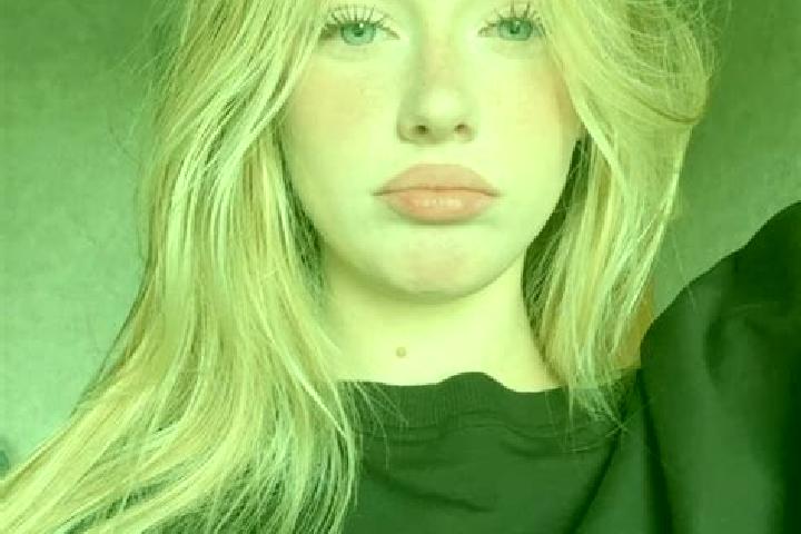 Evelyn, 20 — Escort in Poromiv, Ukraine