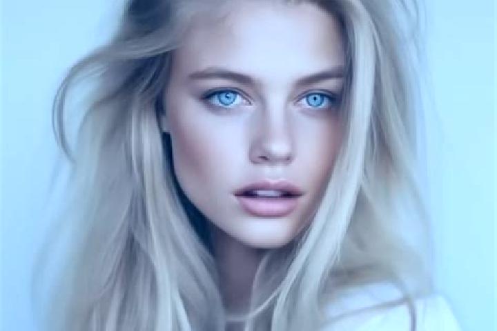 Evelyn, 21, a blonde amber-eyed slavic companion based in Pucking. Offering Party Girl, Massage, Domination, Travel Companion. Available for incall and outca...