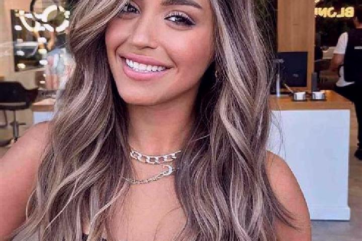 Evelyn, 21, a dark blonde brown-eyed caribbean companion based in Leojac. Offering Duos, Striptease. Available for incall and outcall, day and evening dates.