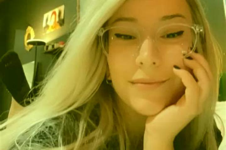 Evelyn, 21, a platinum blonde amber-eyed middle eastern companion based in Pinalito de la Cruz. Offering Couples, Fetish, BDSM. Available for incall and outc...