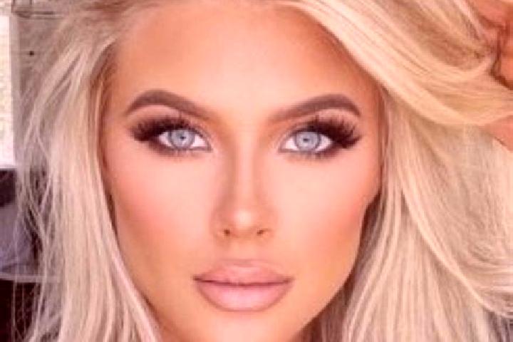 Evelyn, 21, a platinum blonde hazel-eyed slavic companion based in Grugliasco. Offering A-Level, BDSM, Striptease. Available for incall and outcall, overnigh...