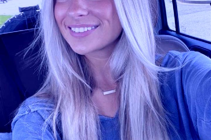 Evelyn, 21 — Escort in Fallon Station, United States