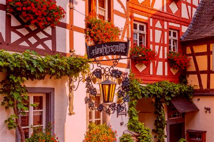 Evelyn, 21 — Escort in Kleinlangenfeld, Germany