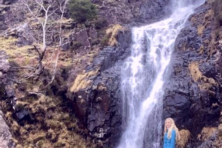 Evelyn, 21 — Escort in Langdale, Canada