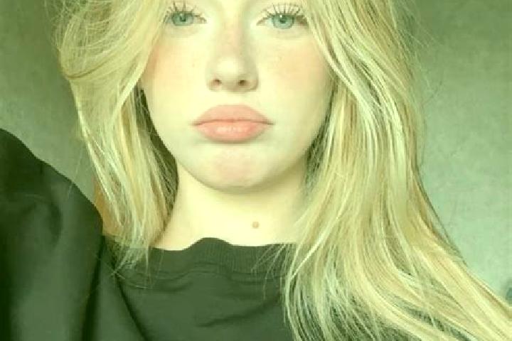 Evelyn, 21 — Escort in Slyudyanka, Russia