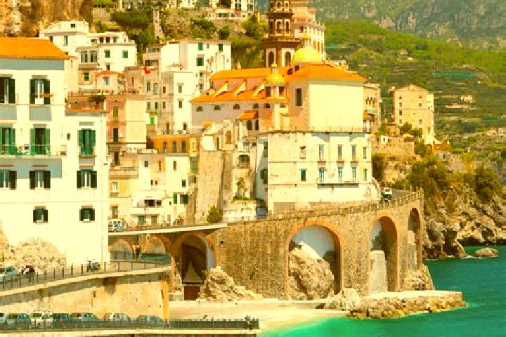 Evelyn, 22 — Escort in Rossano, Italy