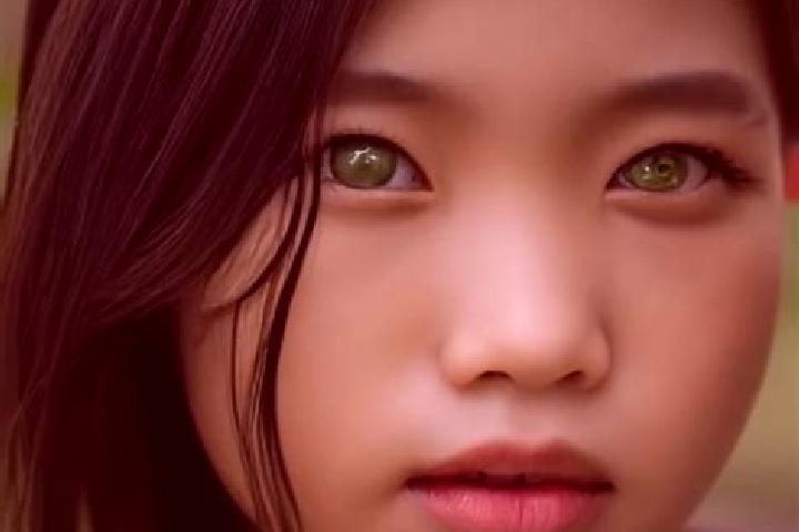 Evelyn, 23, a chestnut green-eyed asian companion based in Arabuta. Offering Girlfriend Experience, Overnight, Domination, Erotic Massage. Available for inca...