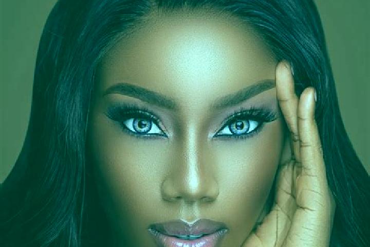 Evelyn, 23, a red blue-eyed ebony companion based in Le Fuilet. Offering Deep French Kissing, GFE, Overnight, Tantra. Available for incall and outcall, overn...