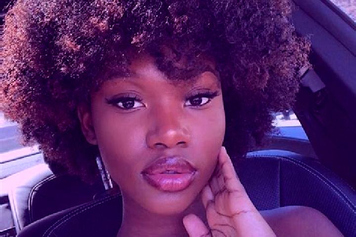 Evelyn, 24, a black brown-eyed ebony companion based in Barboursville. Offering OWO, BDSM, CIM, GFE. Available for incall and outcall, day and evening dates.