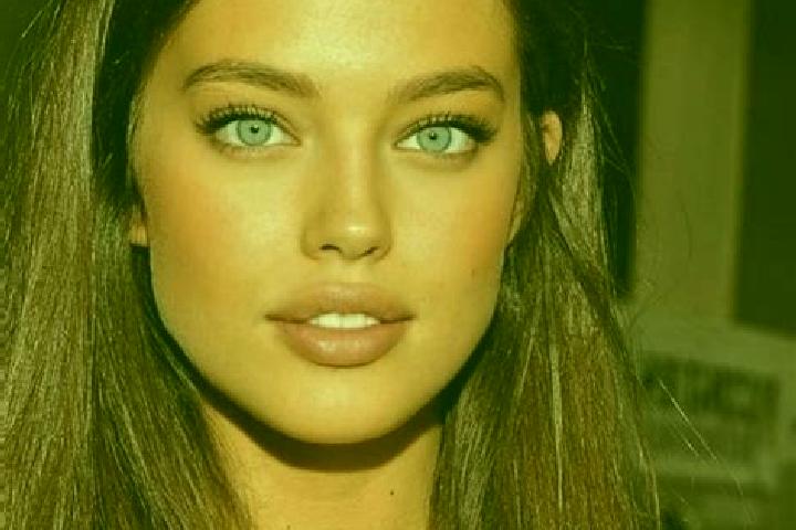 Evelyn, 24, a chestnut dark-eyed caucasian companion based in Barlassina. Offering A-Level, Dinner Date, Overnight. Available for incall and outcall, day and...