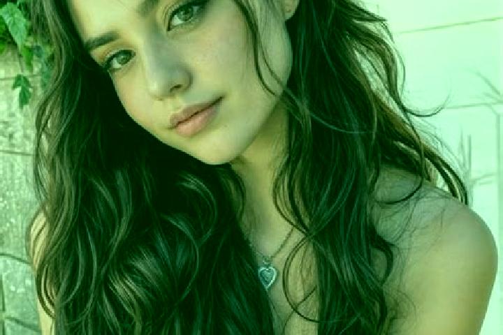 Evelyn, 24, a dark blonde hazel-eyed middle eastern companion based in Cipau. Offering Domination, OWO, Roleplay, Party Girl, Deep French Kissing. Available ...