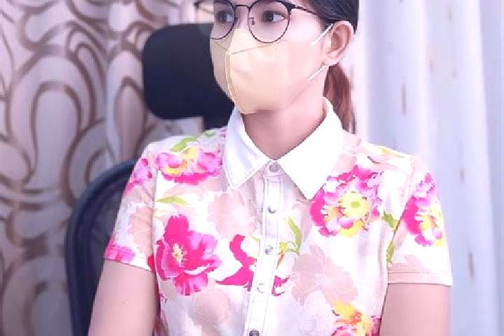 Evelyn, 24 — Escort in Bulay, Indonesia