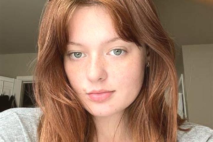 Evelyn, 25, a auburn grey-eyed mixed companion based in Buffalo Narrows. Offering Deep French Kissing, Erotic Massage, BDSM, Duos. Available for incall and o...