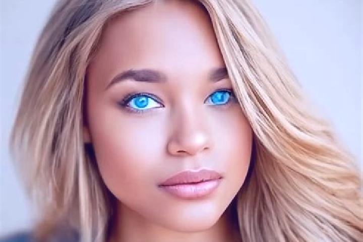 Evelyn, 25, a blonde blue-eyed latina companion based in Croton-on-Hudson. Offering Erotic Massage, Roleplay, Prostate Massage. Available for incall and outc...