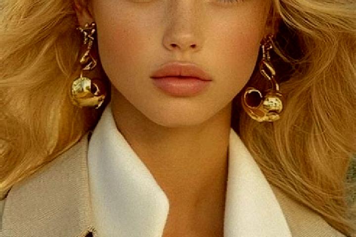 Evelyn, 25, a blonde grey-eyed mixed companion based in Tabuleiro. Offering A-Level, Deep French Kissing, Duos. Available for incall and outcall, day and eve...