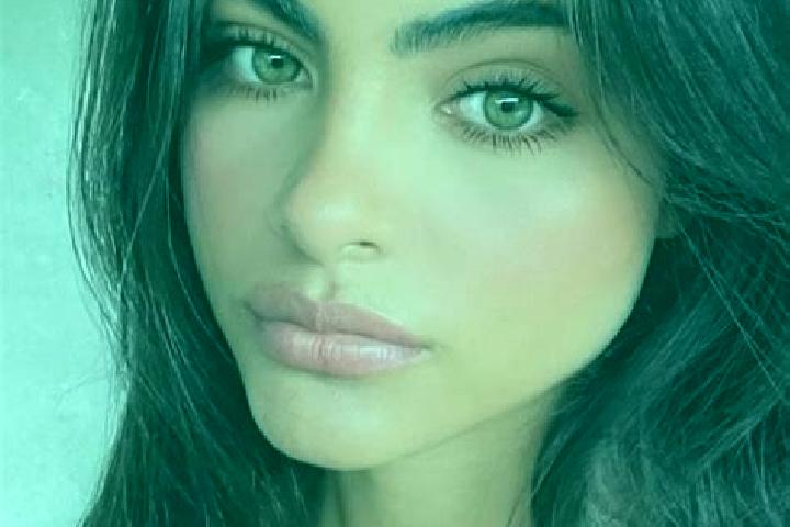 Evelyn, 25, a brunette green-eyed middle eastern companion based in Jalostotitlan. Offering Overnight, Massage, Travel Companion, GFE, Girlfriend Experience....