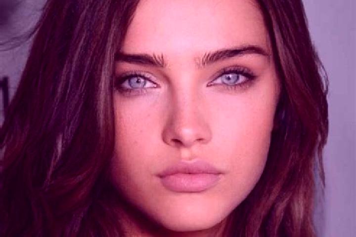 Evelyn, 25, a brunette green-eyed mixed companion based in Glanville. Offering Girlfriend Experience, CIM, Duos, Dinner Date, Striptease. Available for incal...