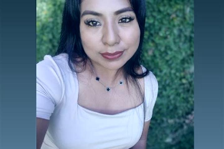 Evelyn, 25 — Escort in Acalmani, Mexico