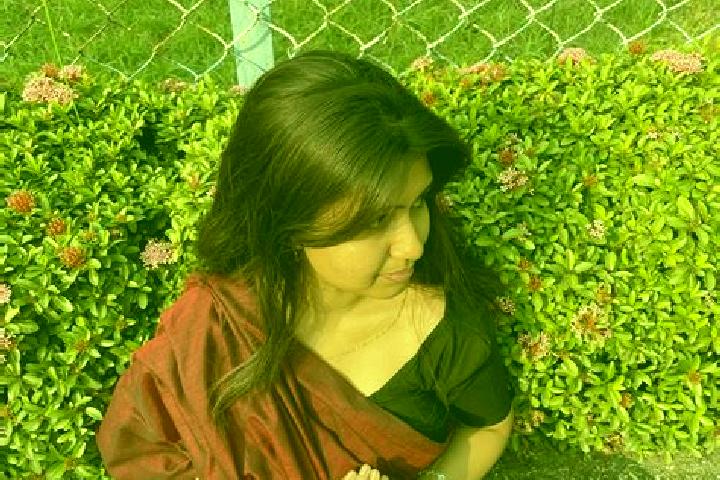 Evelyn, 25 — Escort in Dirang, India