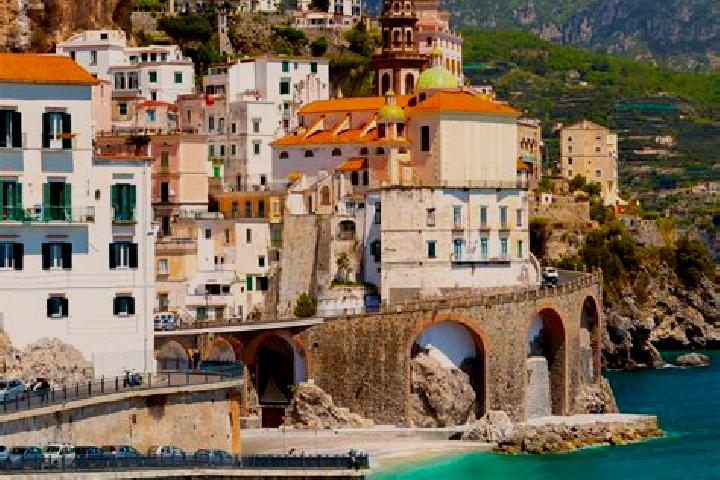 Evelyn, 25 — Escort in Poggetto, Italy
