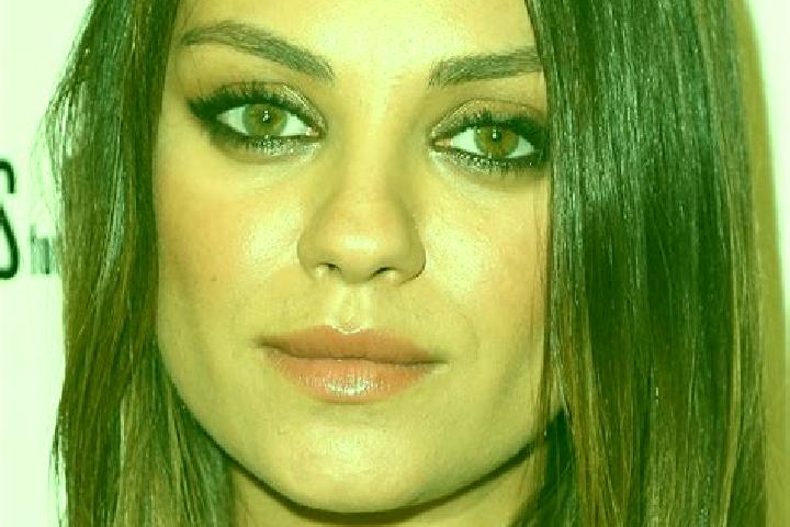 Evelyn, 26, a dark blonde hazel-eyed indian companion based in Vetluga. Offering Fetish, Erotic Massage, Deep French Kissing. Available for incall and outcal...