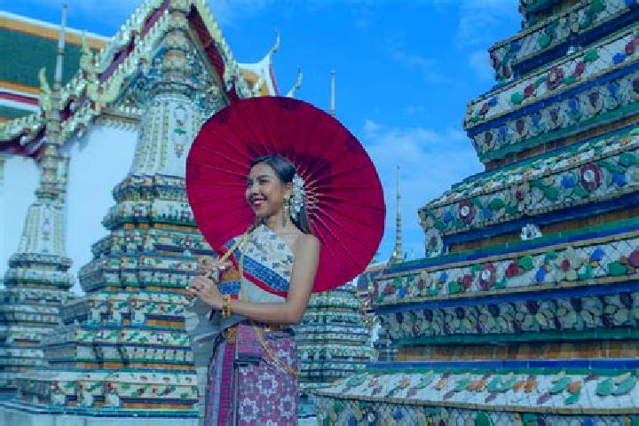 Evelyn, 26 — Escort in Wat Arun, Thailand