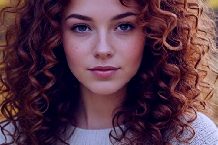 Evelyn, 27, a auburn grey-eyed slavic companion based in Piano di Follo. Offering Deep French Kissing, Domination, Dinner Date, Erotic Massage. Available for...