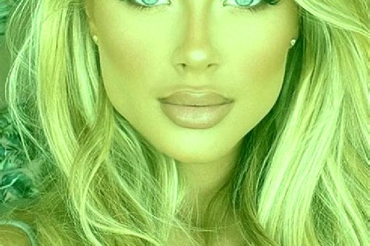 Evelyn, 27, a blonde blue-eyed latina companion based in Mers-les-Bains. Offering Girlfriend Experience, 69, Tantra, Dinner Date. Available for incall and ou...