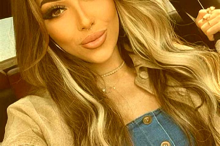 Evelyn, 27, a dark blonde brown-eyed middle eastern companion based in Equemauville. Offering Tantra, Fetish, Girlfriend Experience. Available for incall and...