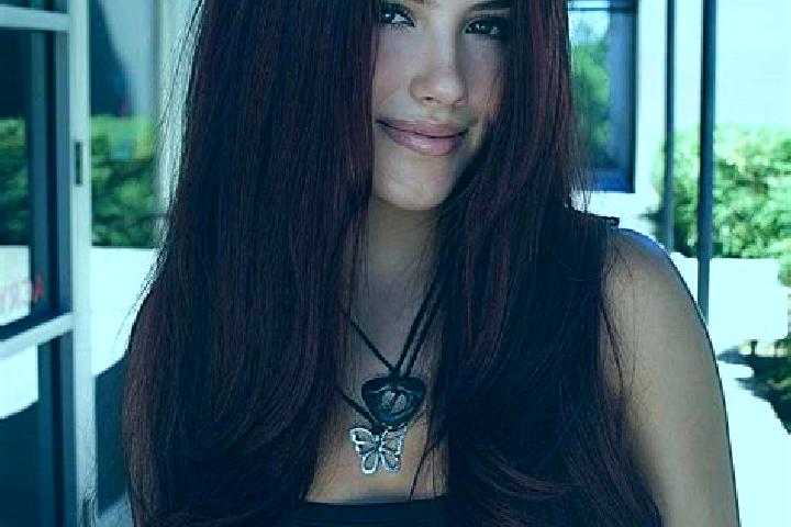 Evelyn, 28, a auburn dark-eyed european companion based in Grossheirath. Offering OWO, Dinner Date, Couples. Available for incall and outcall, overnight book...