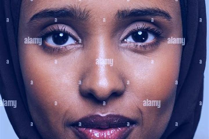 Evelyn, 28, a black brown-eyed middle eastern companion based in Das. Offering Girlfriend Experience, Erotic Massage, Fetish, Travel Companion, Massage. Avai...