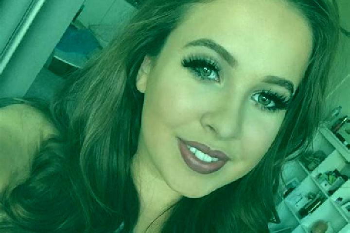 Evelyn, 28, a chestnut amber-eyed european companion based in Parkwoods-Donalda. Offering Deep French Kissing, Domination, GFE, Couples. Available for incall...