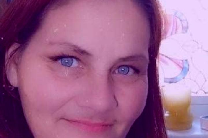Evelyn, 28, a red dark-eyed european companion based in Wallace Heights. Offering Party Girl, Roleplay, 69. Available for incall and outcall, day and evening...