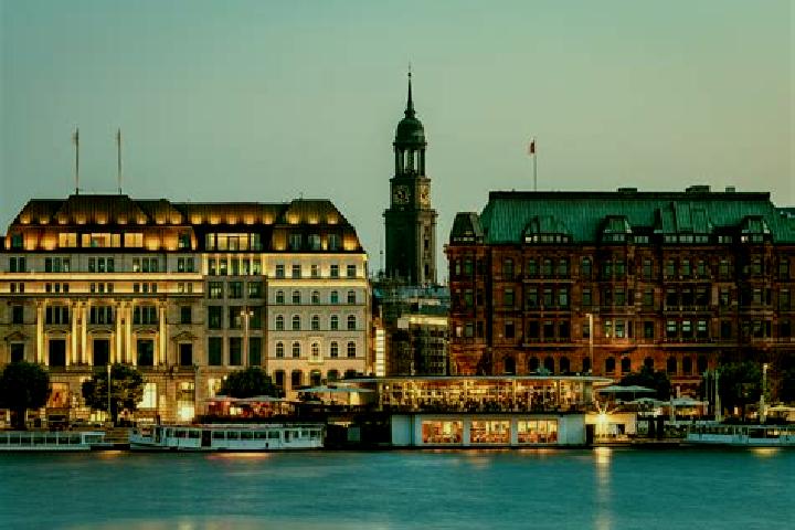 Evelyn, 28 — Escort in Sturefors, Sweden