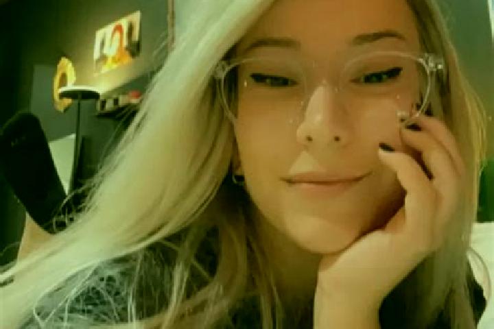 Evelyn, 29, a blonde grey-eyed mixed companion based in Rittersgruen. Offering Travel Companion, Couples, Prostate Massage, Party Girl, Erotic Massage. Avail...